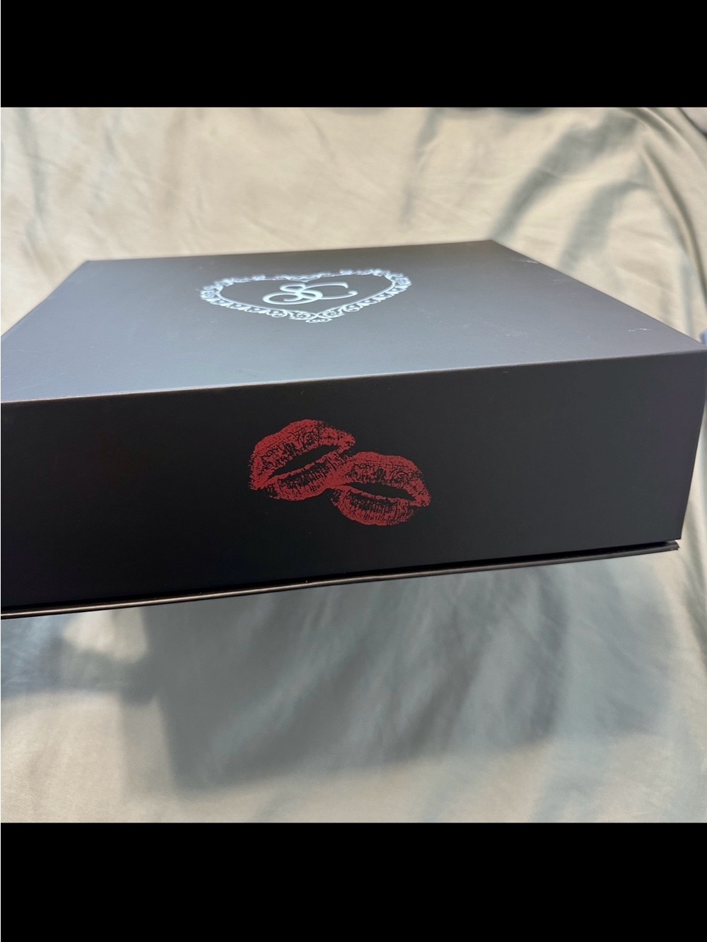 Sabrina Carpenter box with kissy lips